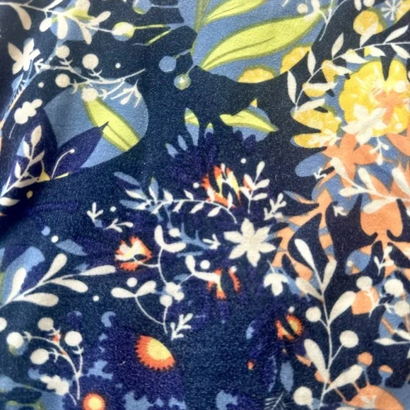 LulaRoe leggings OS - LuLa is known for their butter soft leggings!! - Picture 3 of 3